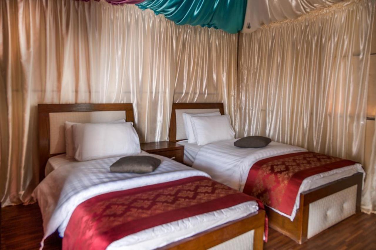 Sun City Camp Hotel Wadi Rum Ngoại thất bức ảnh