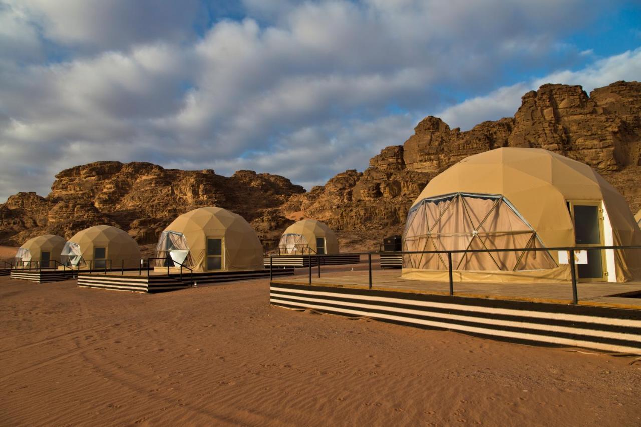 Sun City Camp Hotel Wadi Rum Ngoại thất bức ảnh