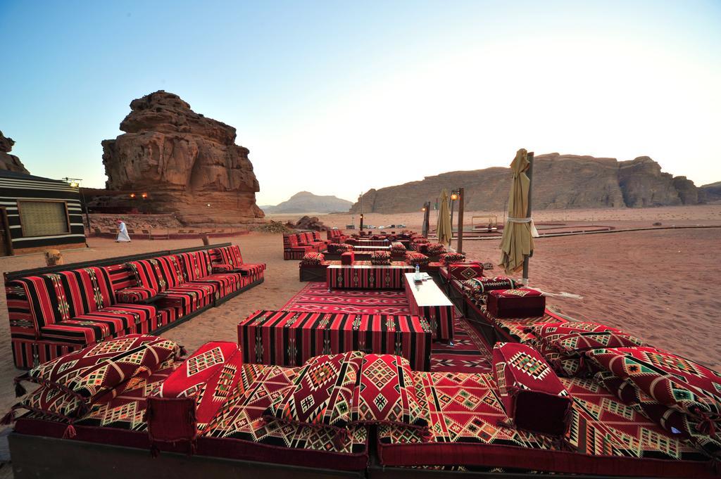 Sun City Camp Hotel Wadi Rum Ngoại thất bức ảnh