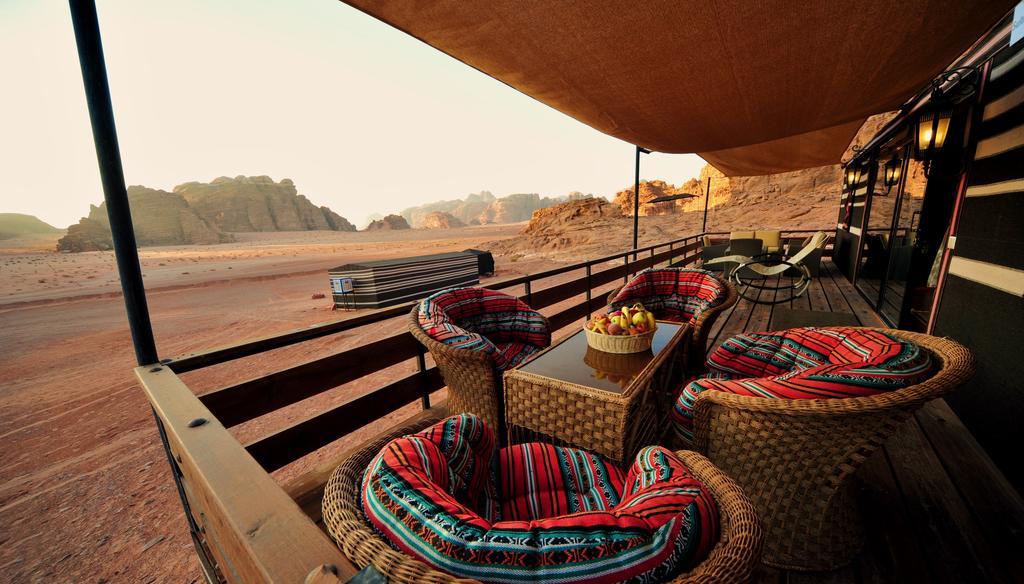 Sun City Camp Hotel Wadi Rum Ngoại thất bức ảnh