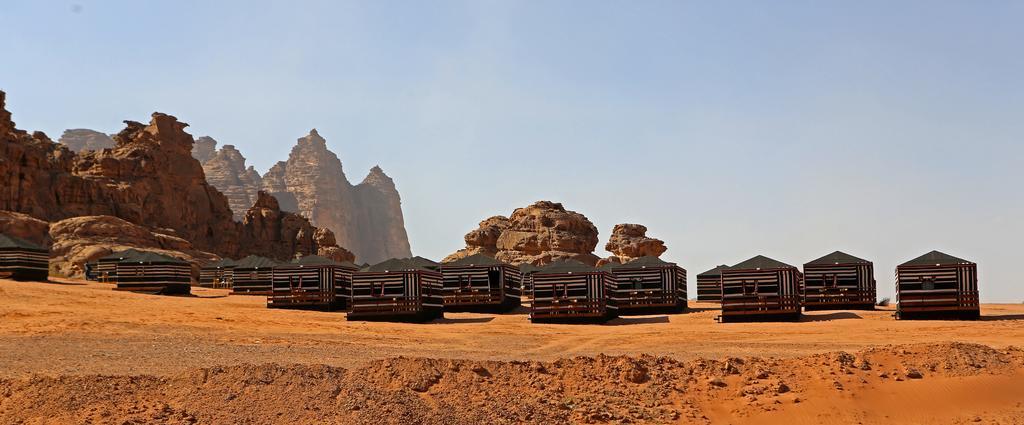 Sun City Camp Hotel Wadi Rum Ngoại thất bức ảnh