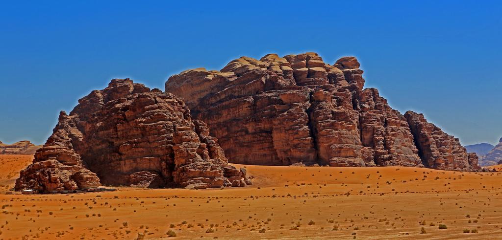 Sun City Camp Hotel Wadi Rum Ngoại thất bức ảnh