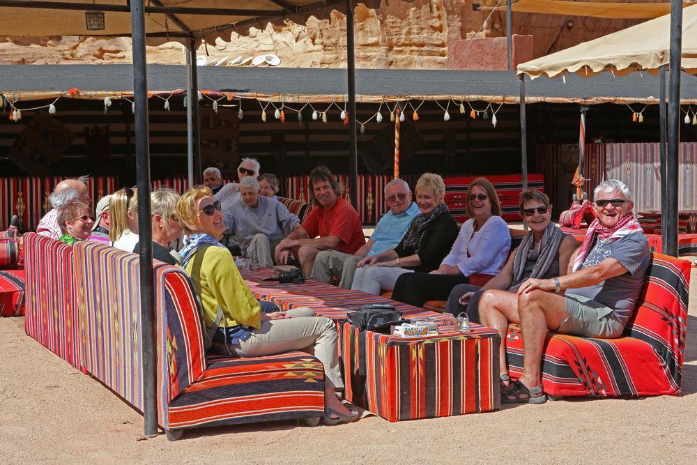 Sun City Camp Hotel Wadi Rum Ngoại thất bức ảnh