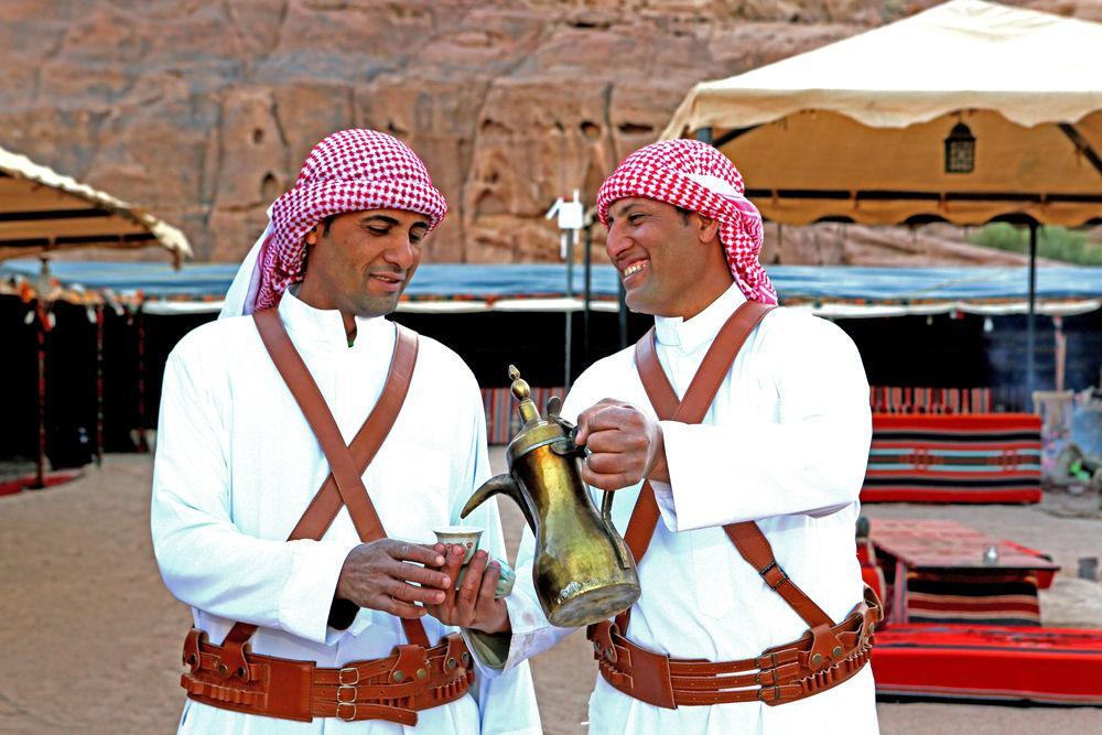 Sun City Camp Hotel Wadi Rum Ngoại thất bức ảnh