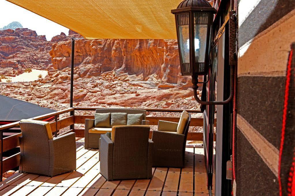 Sun City Camp Hotel Wadi Rum Ngoại thất bức ảnh